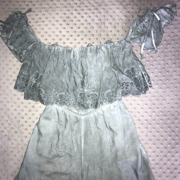 American Eagle Off The Shoulder Embroider Romper - Picture 4 of 7